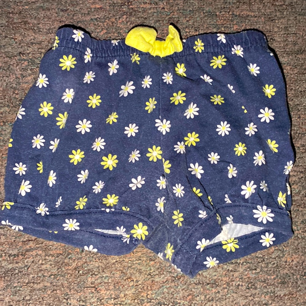 Garanimals 18 months floral shorts
